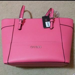 - Guess Delaney tote bag